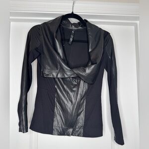 Jessica Simpson Women’s Stretch Layered Faux Leather Zip-Up Shirt Jacket Sz XS